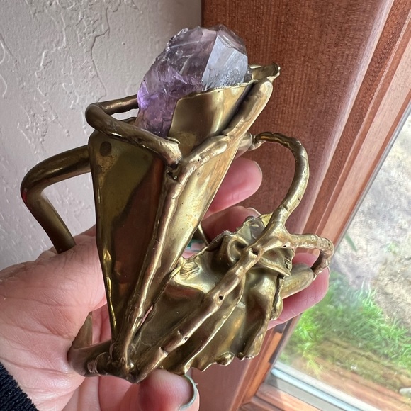 Amethyst 🌸 Purple Floral Design Metal Cuff Bracelet - Picture 6 of 8